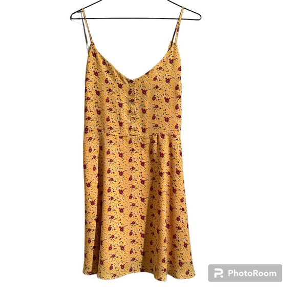 Forever 21 Fit&Flare Dress. 2/25 - Picture 1 of 3